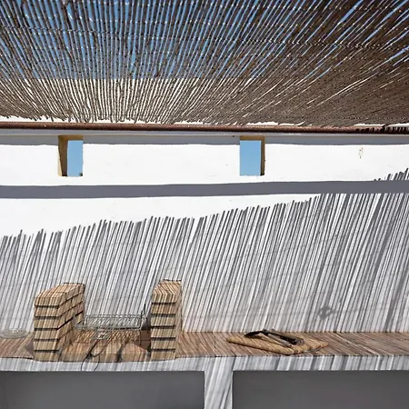 Casa Luype 1 * קוניל דה לה פרונטרה